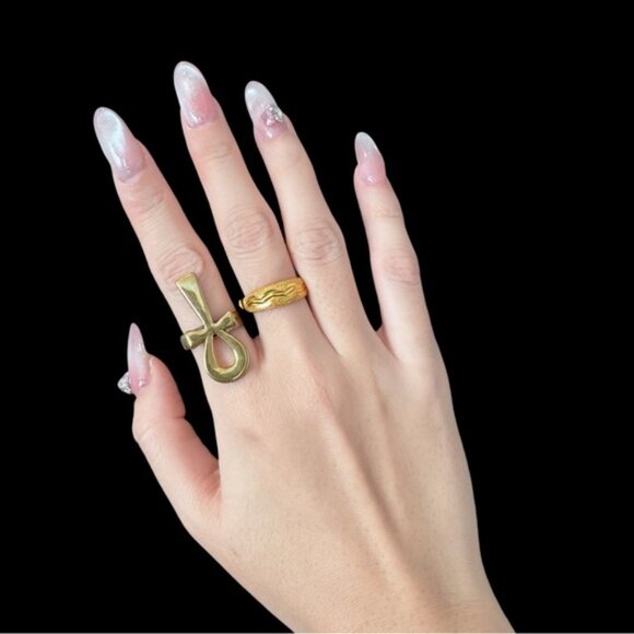 ✨Beautiful Vintage Brass Ankh Ring Adjustable - Picture 2 of 2